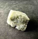 Labradorit poludragi kamen